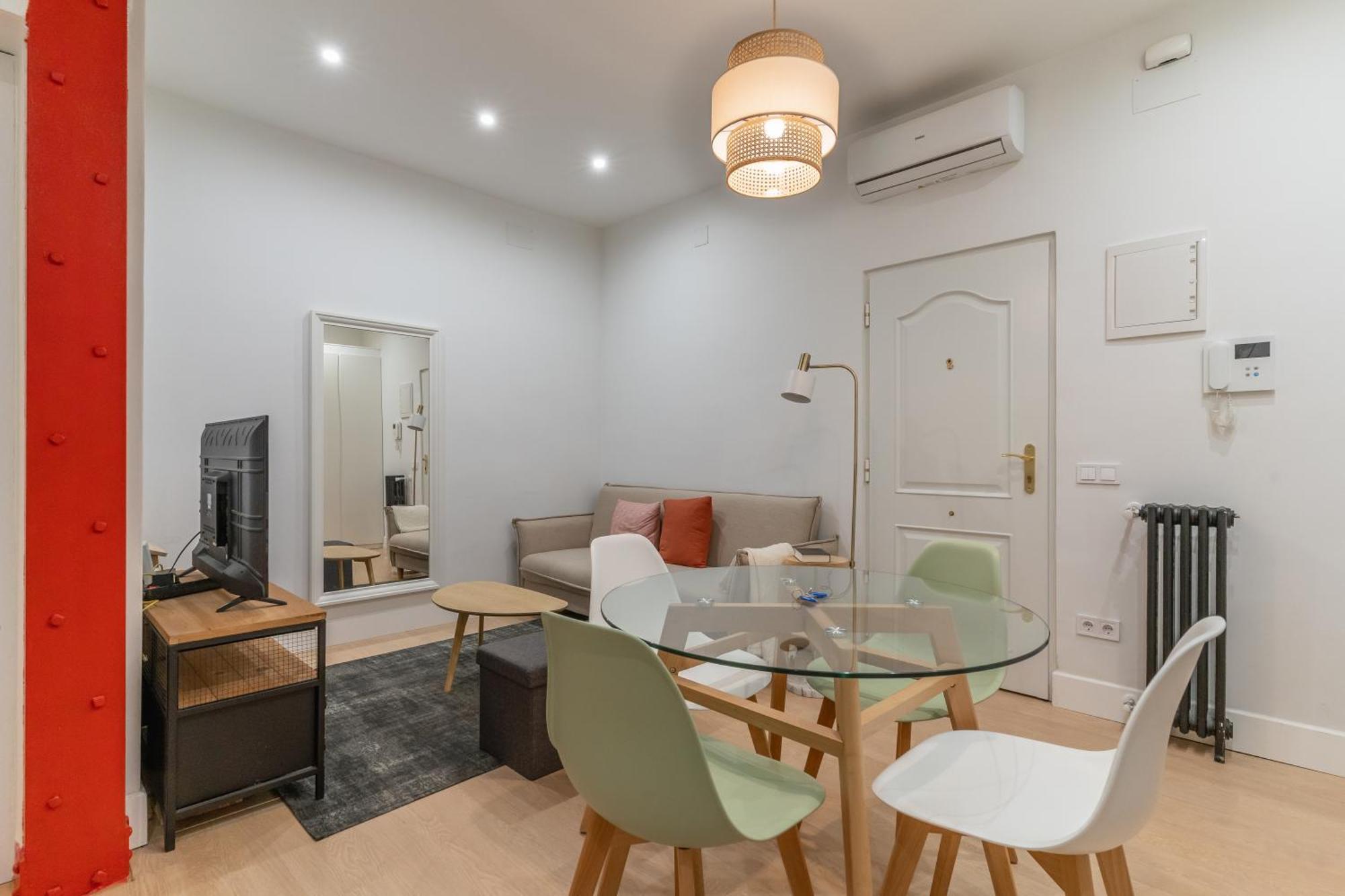 Cozy And Central-1Bd 1Bth- Cortes Apartment Madrid Exterior photo